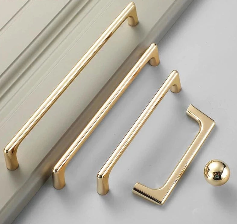 Gigi - Gold with rounded shapes