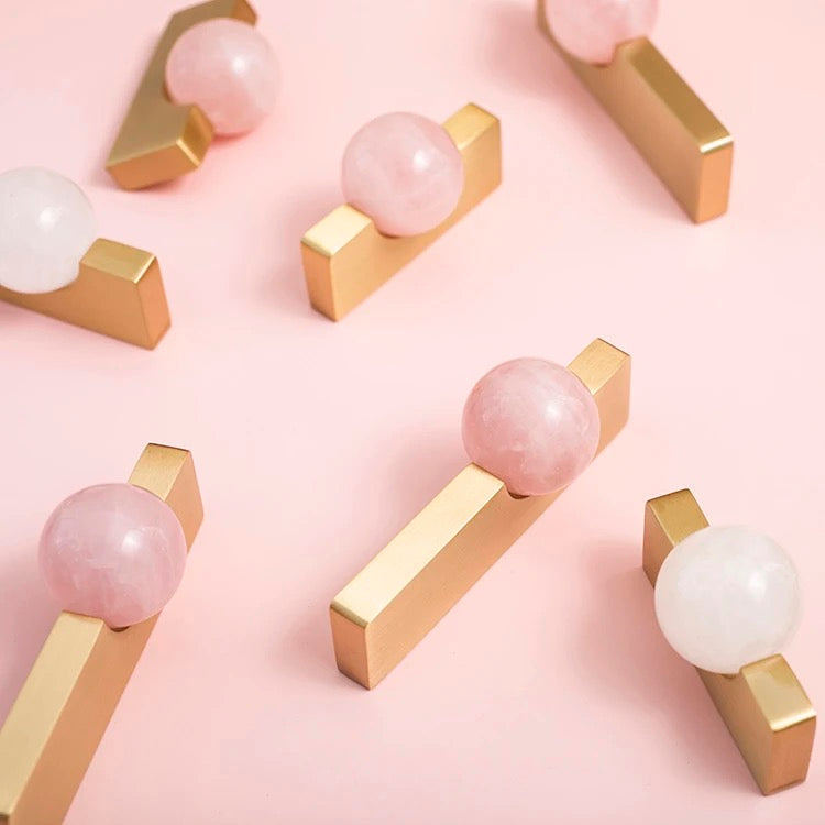 Luca - Brushed brass with round stone