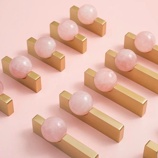 Luca - Brushed brass with round stone