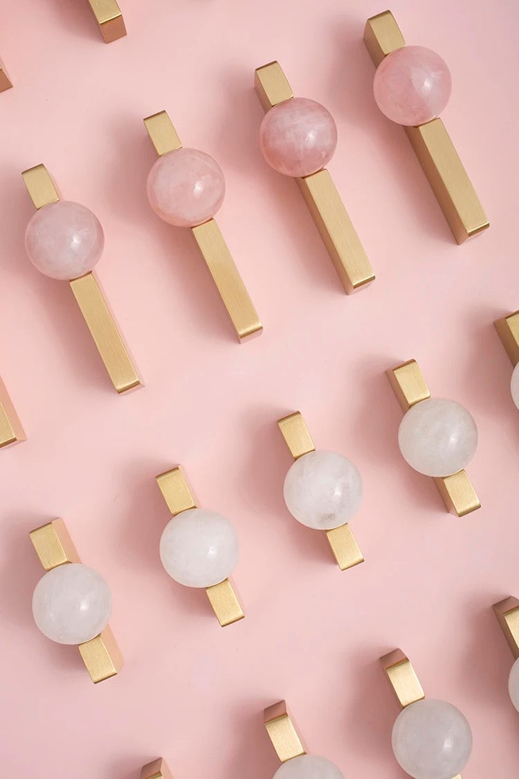Luca - Brushed brass with round stone