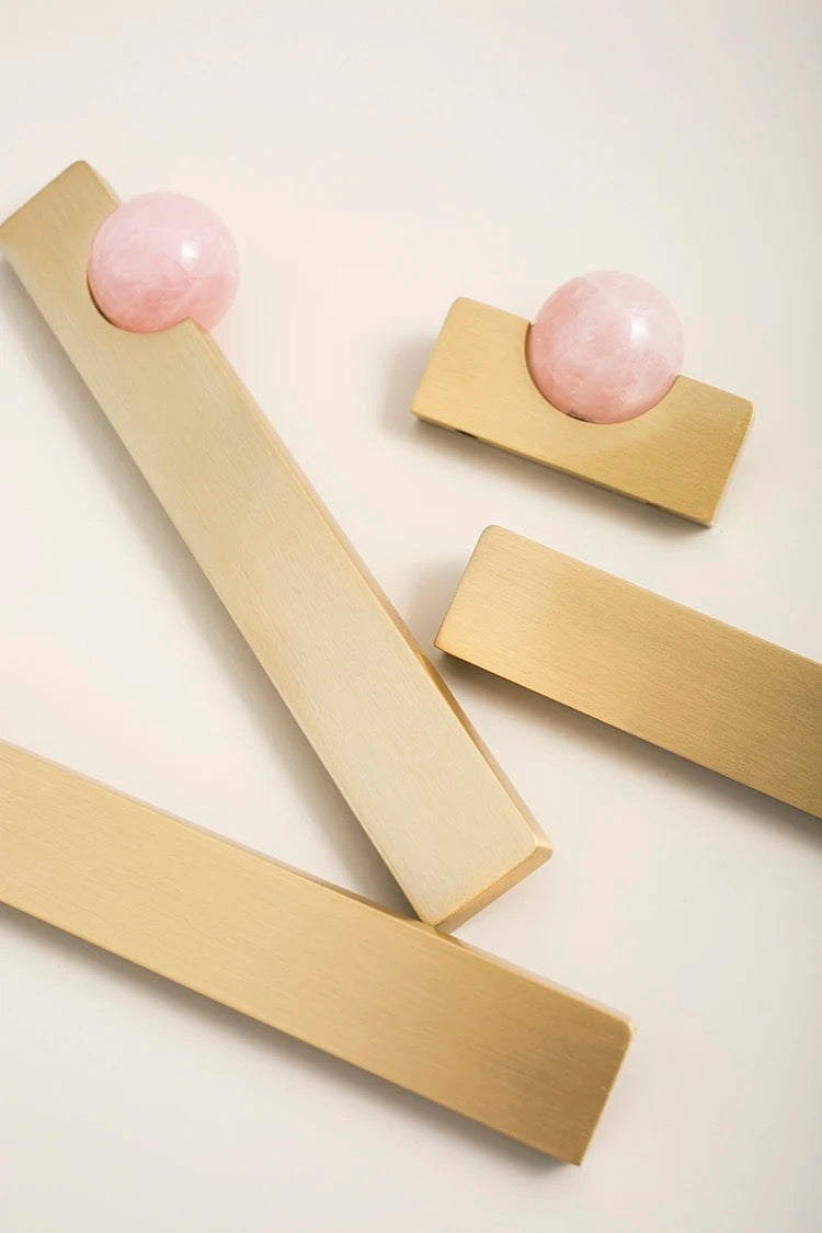 Luca - Brushed brass with round stone