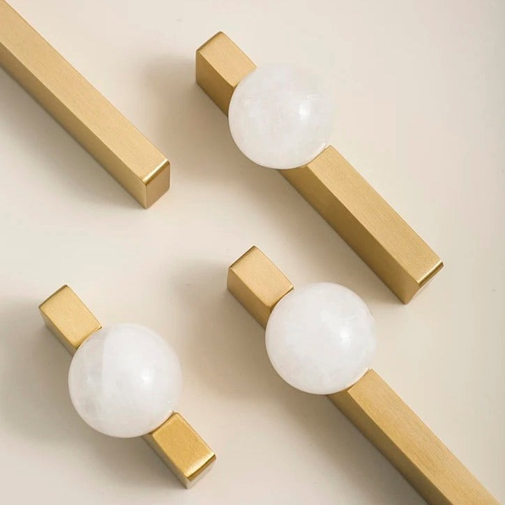 Luca - Brushed brass with round stone