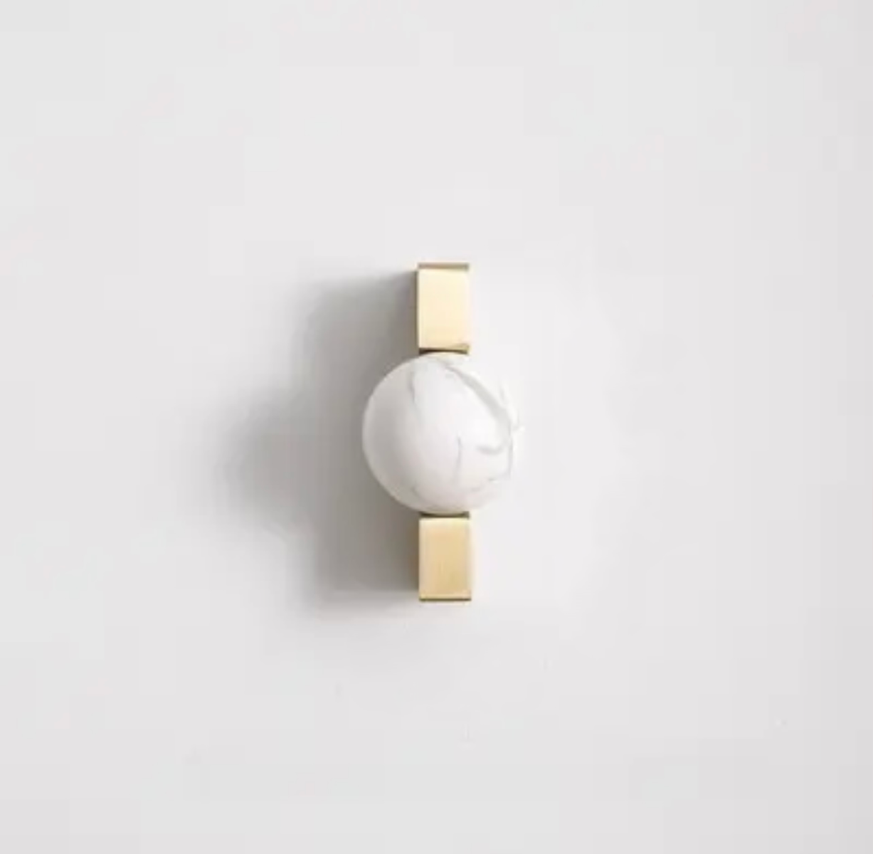 Luca - Brushed brass with round stone