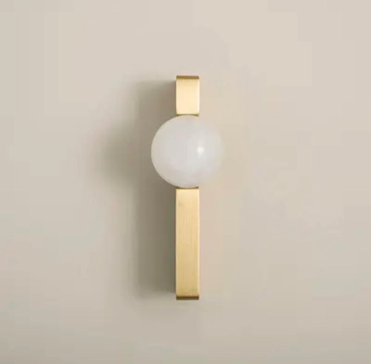 Luca - Brushed brass with round stone