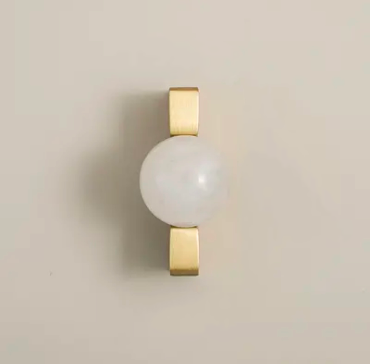 Luca - Brushed brass with round stone