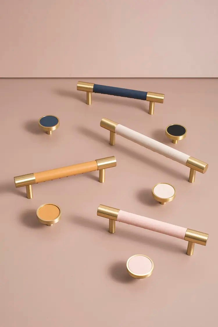 Juno - Brass and colored leather