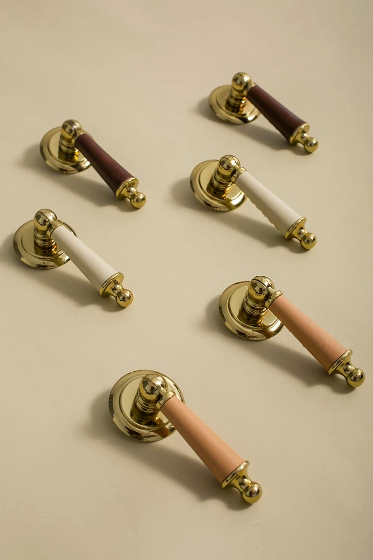 Piera - Brass & Leather hanging knob