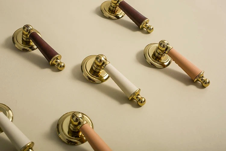 Piera - Brass & Leather hanging knob