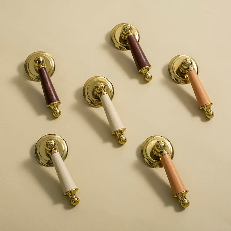 Piera - Brass & Leather hanging knob