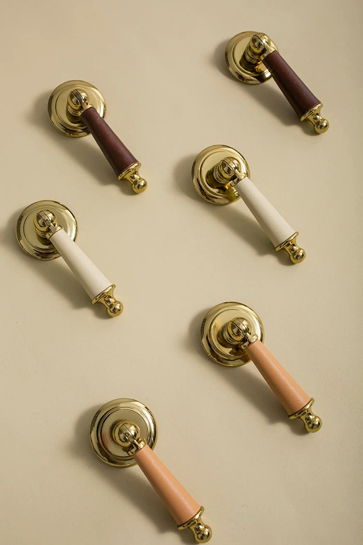 Piera - Brass & Leather hanging knob