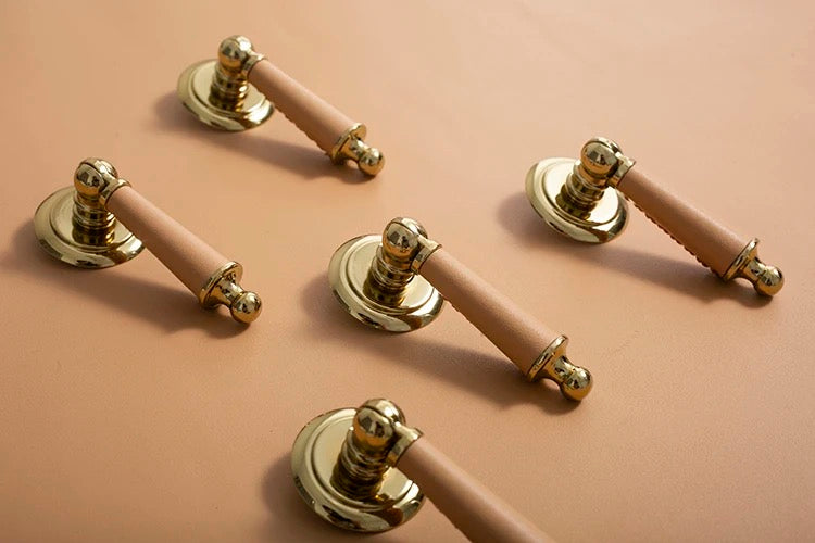 Piera - Brass & Leather hanging knob