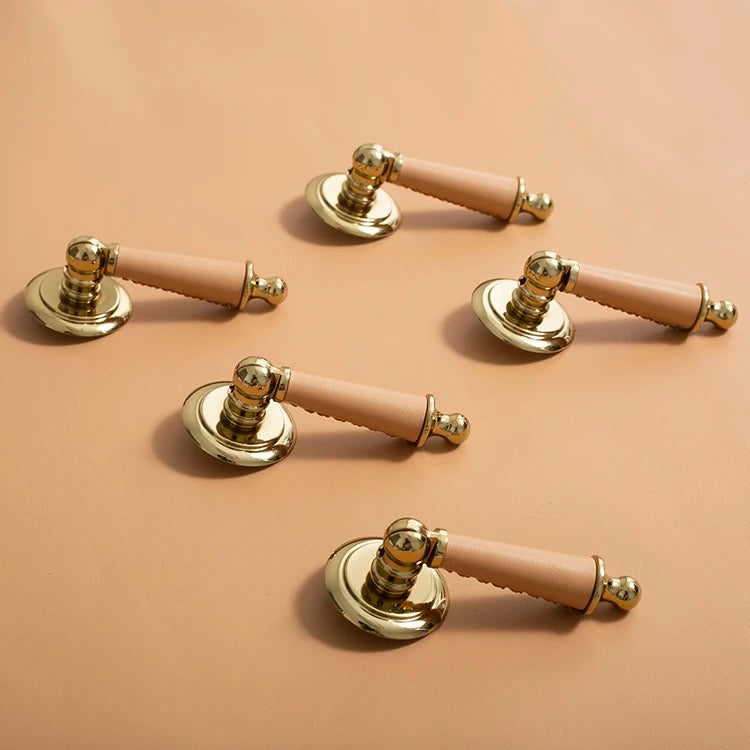 Piera - Brass & Leather hanging knob