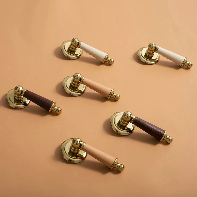 Piera - Brass & Leather hanging knob