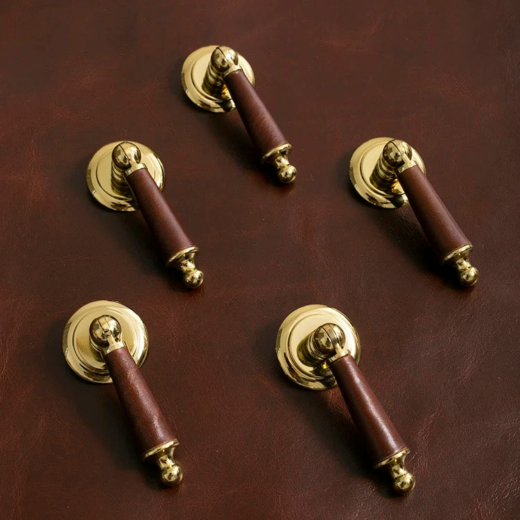 Piera - Brass & Leather hanging knob