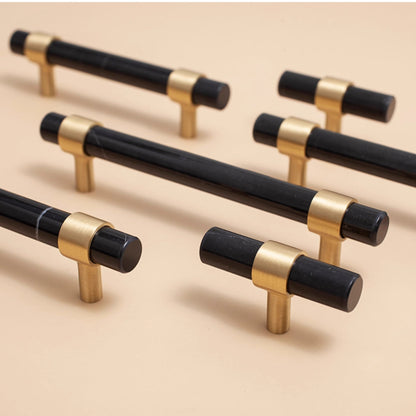 Kia - Svart marmor och borstad mässing