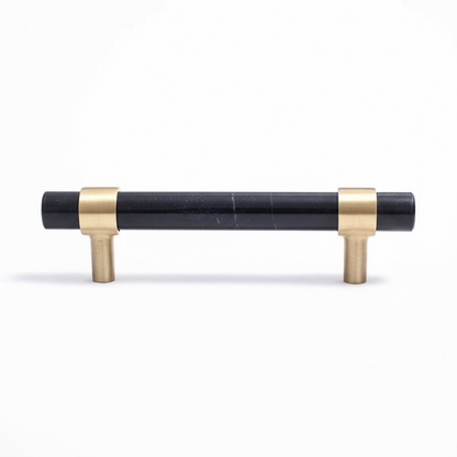 Kia - Svart marmor och borstad mässing