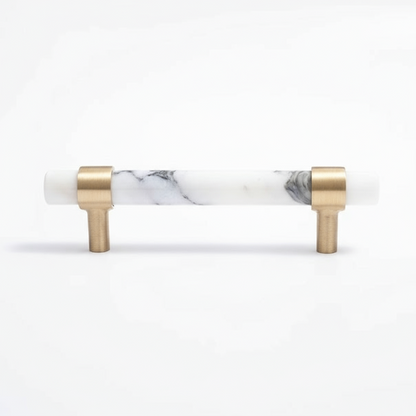 Kia - Vit marmor och borstad mässing