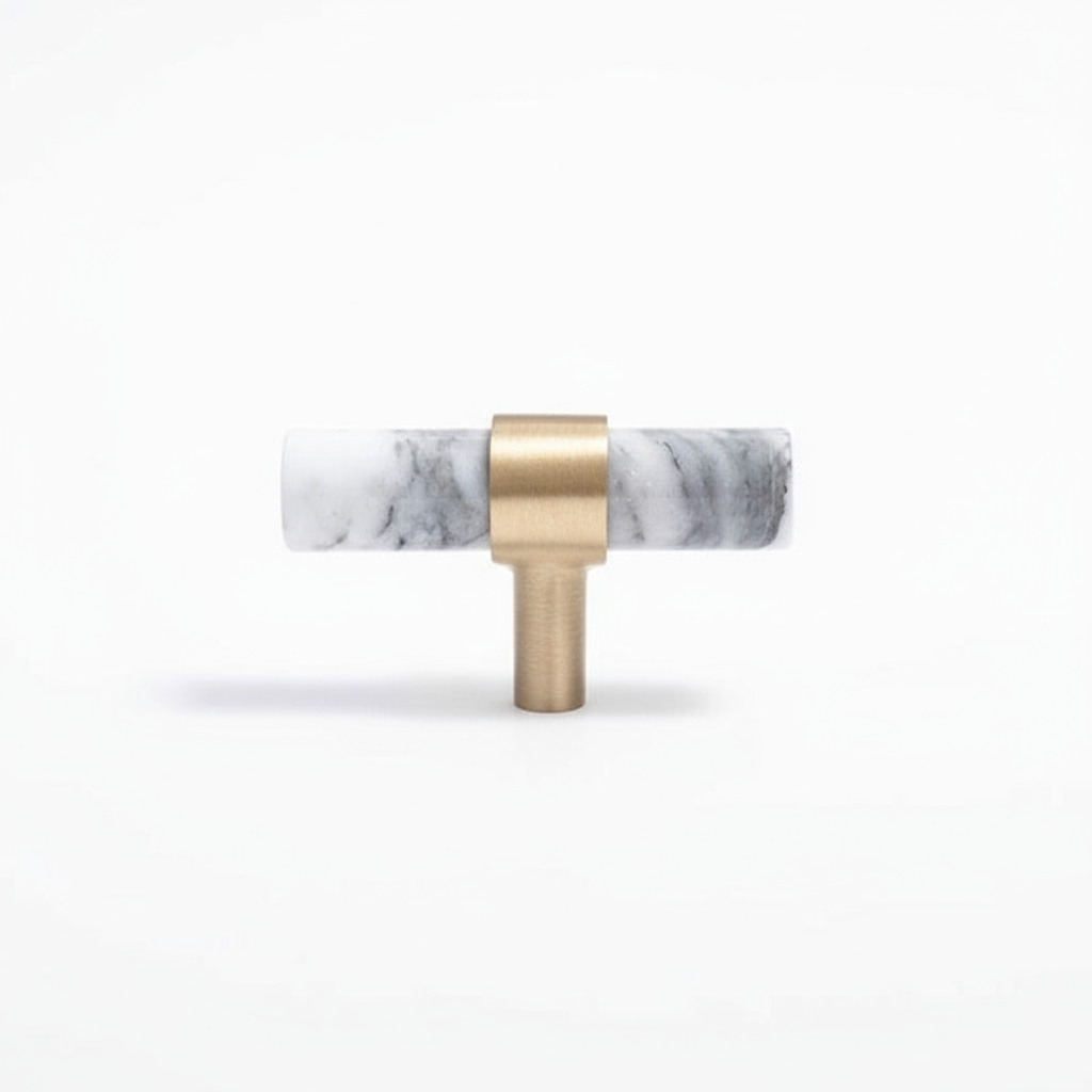 Kia - Vit marmor och borstad mässing